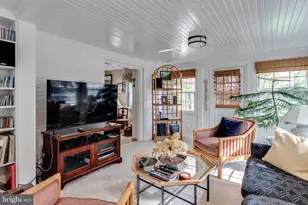 2705 Fordham Rd, Alexandria, VA 22302 - Photo 13