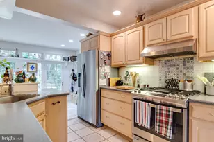 2705 Fordham Rd, Alexandria, VA 22302 - Photo 9