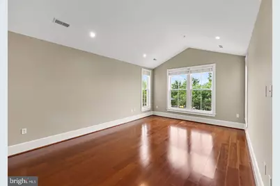 910 Powhatan Street #303S, Alexandria, VA 22314 - Photo 5