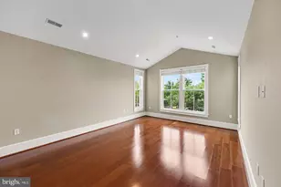 910 Powhatan St, Alexandria, VA 22314 - Photo 5