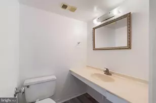 309 Yoakum Pkwy, Alexandria, VA 22304 - Photo 25