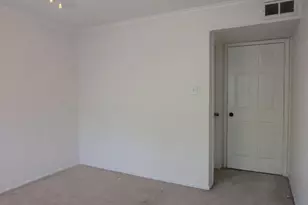 3304 Wyndham Cir, Alexandria, VA 22302 - Photo 11