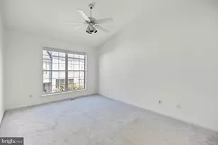 1725 Kingsgate Ct, Alexandria, VA 22302 - Photo 33