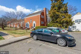 1919 N Quaker Ln, Alexandria, VA 22302 - Photo 33