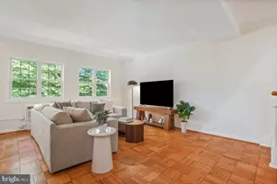 1919 N Quaker Ln, Alexandria, VA 22302 - Photo 5