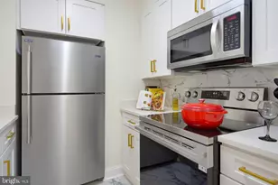3101 N Hampton Dr, Alexandria, VA 22302 - Photo 23