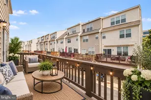 100 Meadows Ln, Alexandria, VA 22304 - Photo 7