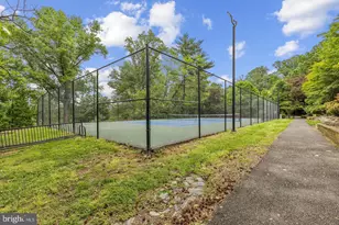 1024 Valley Dr, Alexandria, VA 22302 - Photo 23