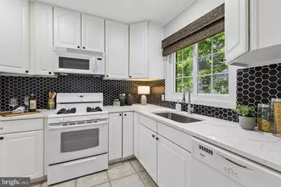 1024 Valley Drive, Alexandria, VA 22302 - Photo 13