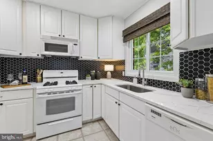 1024 Valley Dr, Alexandria, VA 22302 - Photo 13