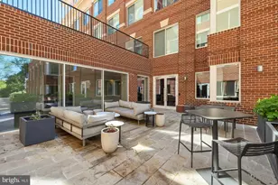 625 Slaters Ln, Alexandria, VA 22314 - Photo 9