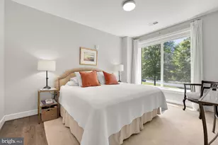 625 Slaters Ln, Alexandria, VA 22314 - Photo 27