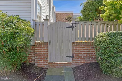 601 S St Asaph Street, Alexandria, VA 22314 - Photo 41