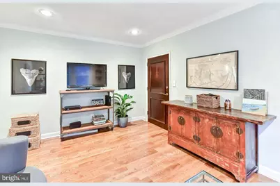 718 S Washington Street #203, Alexandria, VA 22314 - Photo 3