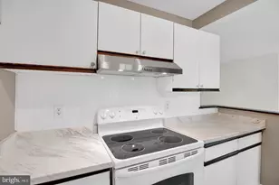 1700 W Abingdon Dr, Alexandria, VA 22314 - Photo 17