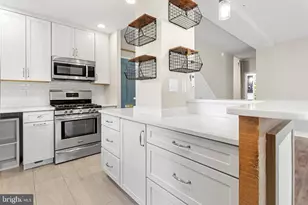 3420 Martha Custis Dr, Alexandria, VA 22302 - Photo 5
