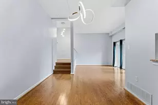 100 Roberts Ln, Alexandria, VA 22314 - Photo 9