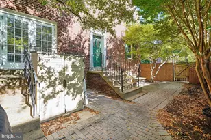 2596 Nicky Ln, Alexandria, VA 22311 - Photo 1