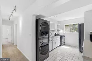 55 Skyhill Rd, Alexandria, VA 22314 - Photo 7