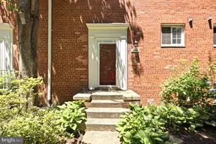 3243 Valley Dr, Alexandria, VA 22302 - Photo 1