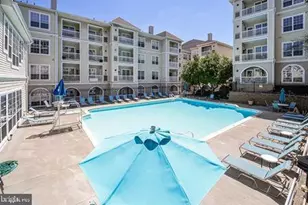 4550 Strutfield Ln, Alexandria, VA 22311 - Photo 3