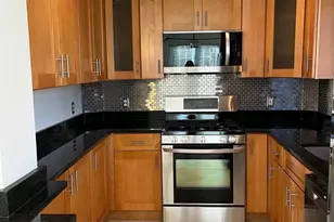 3361 Martha Custis Dr, Alexandria, VA 22302 - Photo 5