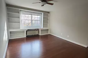 1726 W Abingdon Dr, Alexandria, VA 22314 - Photo 5