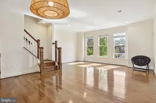 916 Pete Jones Way, Alexandria, VA 22314 - Photo 7