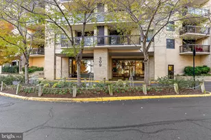 309 Yoakum Pkwy, Alexandria, VA 22304 - Photo 1