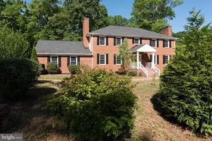13100 Rockridge Rd, Chester, VA 23831 - Photo 3