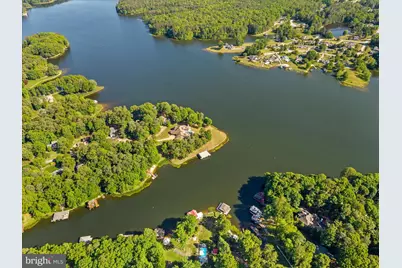 20149 Oak River Court, Petersburg, VA 23803 - Photo 11