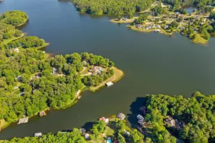 20149 Oak River Ct, Petersburg, VA 23803 - Photo 11