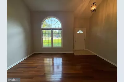 304 Thornhill Drive, Chester, VA 23836 - Photo 9