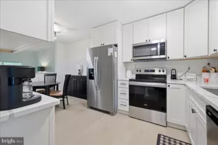 11904 W Briar Patch Dr, Midlothian, VA 23113 - Photo 5