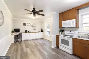 8101 Providence Forest Ct, North Chesterfield, VA 23235 - Photo 3