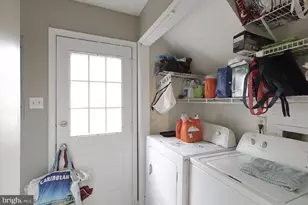 8101 Providence Forest Ct, North Chesterfield, VA 23235 - Photo 11