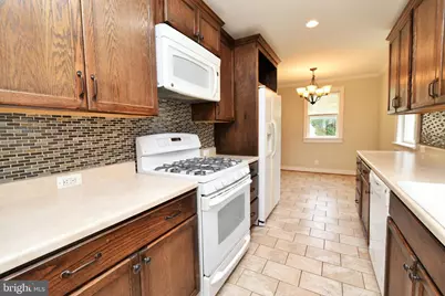 500 E Main Street, Berryville, VA 22611 - Photo 5