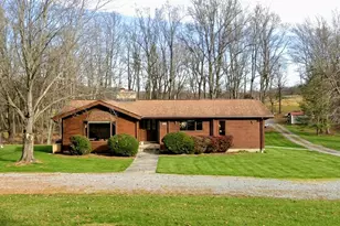 225 Pine Grove Rd, Bluemont, VA 20135 - Photo 1