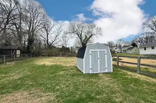 19 Page St, Berryville, VA 22611 - Photo 33