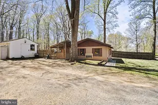 479 Hemlock Ln, Bluemont, VA 20135 - Photo 3