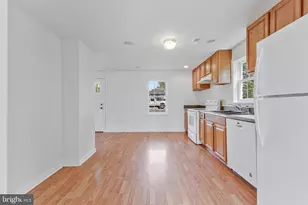 306 N Buckmarsh St, Berryville, VA 22611 - Photo 7