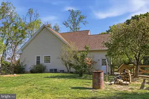 1721 Bishop Meade Rd, Boyce, VA 22620 - Photo 13