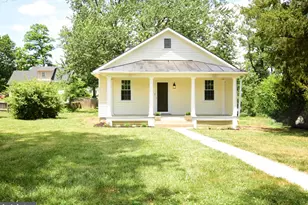 11 Virginia Ave, Boyce, VA 22620 - Photo 1