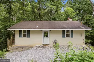 692 Laurel Ln, Bluemont, VA 20135 - Photo 1