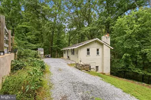 692 Laurel Ln, Bluemont, VA 20135 - Photo 5