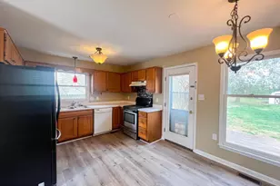 26 Byrd Ave, Berryville, VA 22611 - Photo 9
