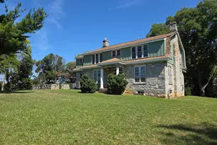 328 N Buckmarsh St, Berryville, VA 22611 - Photo 13