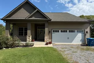 728 E Main St, Berryville, VA 22611 - Photo 1