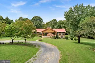 422 Duke Ln, Bluemont, VA 20135 - Photo 3