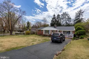 1730 Concord Dr, Charlottesville, VA 22901 - Photo 3